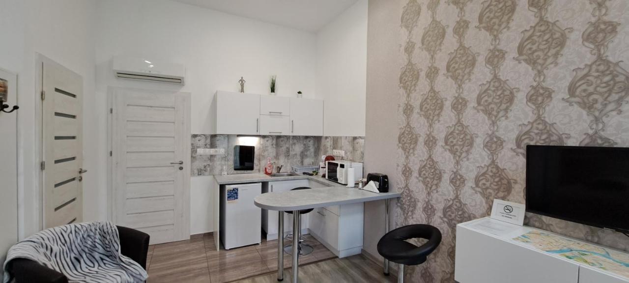 Pompar Belvarosi Apartman Szeged Exterior photo